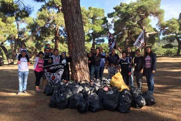Dinar’da taraftar grubu çevre temizliği yaptı