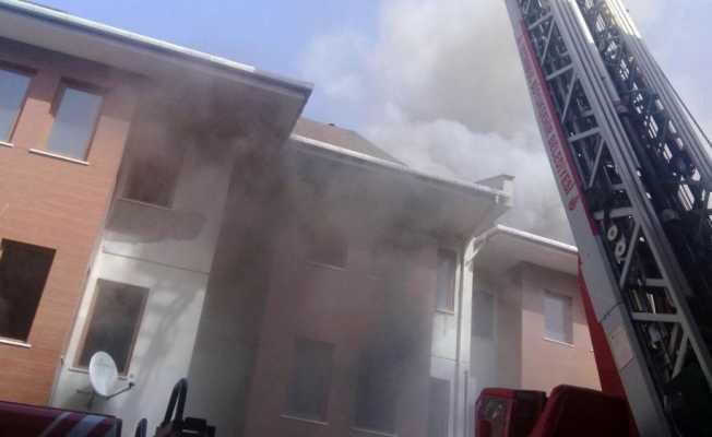 Edirnekapı’da FETÖ’cülerin eski yurt binasında yangın çıktı