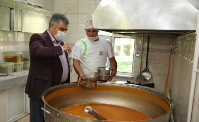 Ereğli’de günde bin 500 vatandaşa sıcak yemek