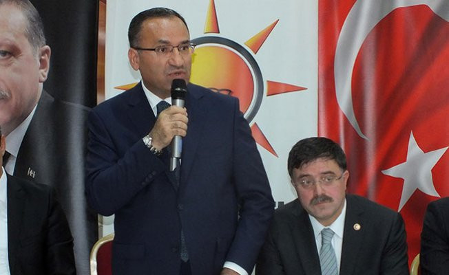 İslam İşbirliği Teşkilatı'nı eleştirdi