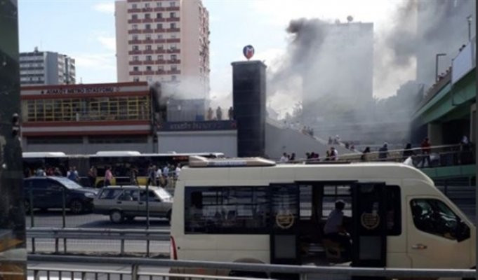 İstanbul Metrosu'nda yangın! Dumanlar yükseliyor...
