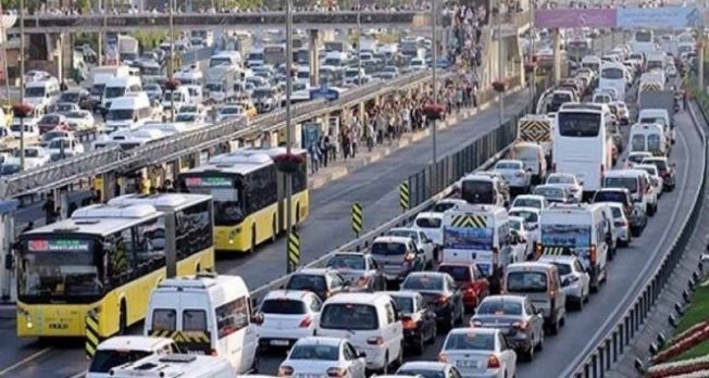 İstanbullular dikkat! İstanbul'da bugünden itibaren bu yollara trafiğe kapanacak!