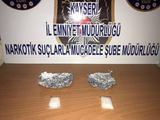 Kayseri'de uyuşturucu satıcısı 3 kişi yakalandı