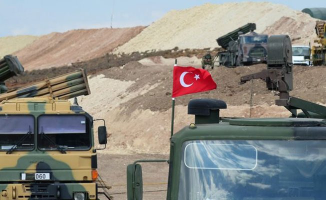 Türk askeri İdlib'te!.. Suriyeliler 'Çok yaşa Türk askeri' sloganlarıyla karşıladı