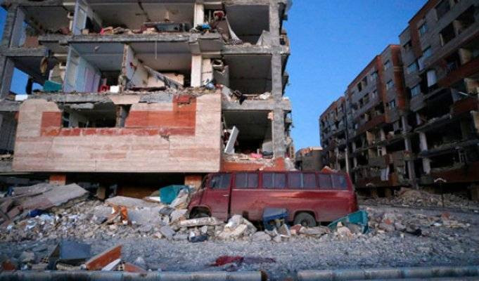7,3'lük depremin yaptığı yıkım gün ağarınca ortaya çıktı! Ölü sayısı 200'ü geçti...