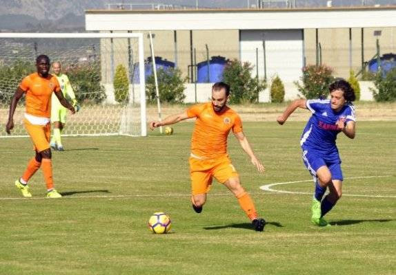 Aytemiz Alanyaspor ile Kardemir Karabükspor hazırlık maçında gol yok