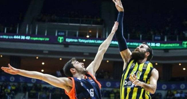Fenerbahçe Doğuş, Valencia Basket'i 79-66 yendi