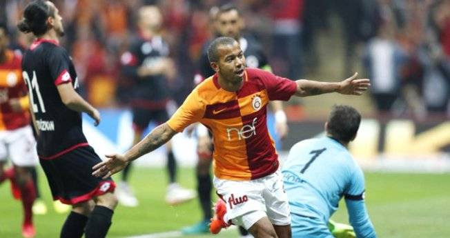 Galatasaraylı Mariano, ilk golünü attı