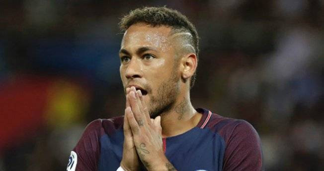 PSG'nin yıldızı Neymar 5 katlı villasını boşalttı