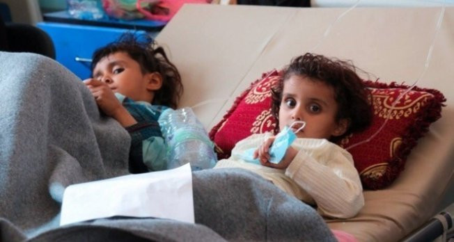 Yemen'e abluka kısmen kalktı, yardımlar gelmeye başladı