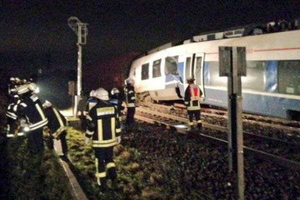 Almanya'da tren kazasında 50'den fazla yaralı olduğu bildirildi