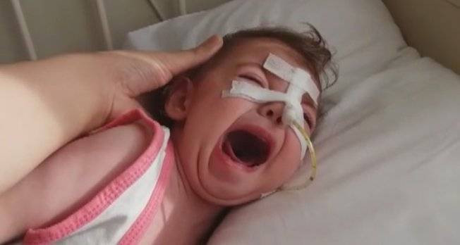 Buna yürek dayanmaz! Epilepsi hastası minik Hira Nur'un çığlıkları yürek burktu video