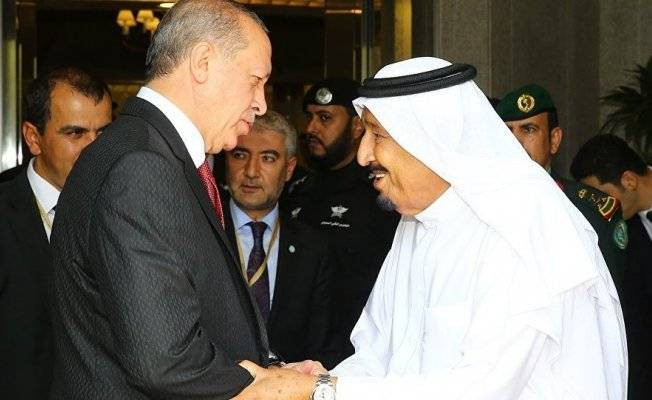 Erdoğan Kral Selman ve Katar Emiri ile görüştü