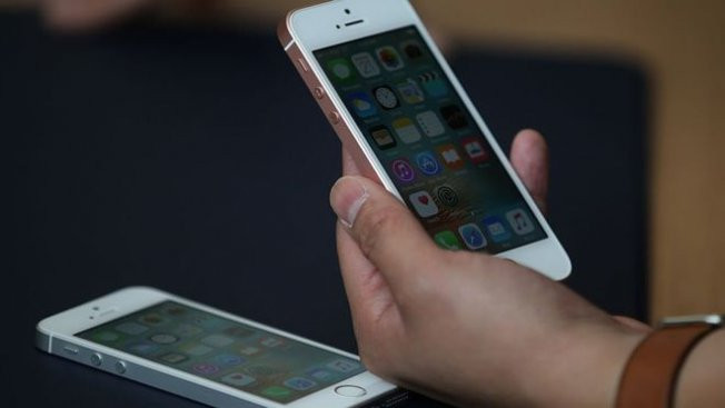 Eski iPhone'lardaki 'kasıtlı yavaşlatma' nedeniyle kullanıcılar Apple'a dava açıyor