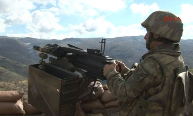 PKK saldırısı : 3 asker yaralı, 4 terörist etkisiz hale getirildi