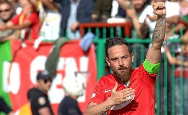 Futbolcu Deniz Naki'ye MİT mi saldırdı