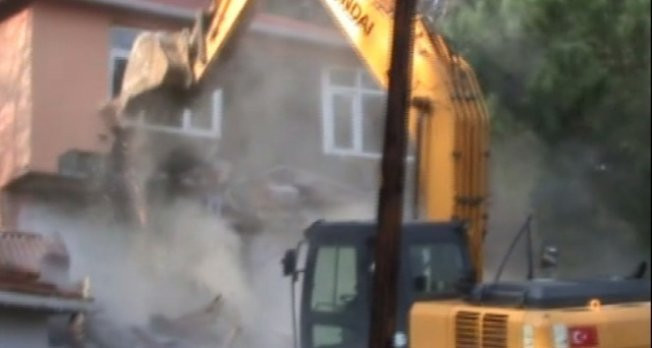 İstanbul’da DHKP-C evleri yıkıldı video izle