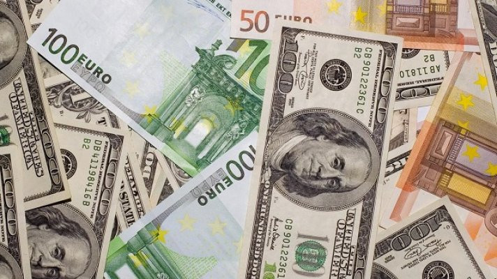 Jeopolitik risklerle dolar 3.82 lirayı, euro 4.68 lirayı aştı