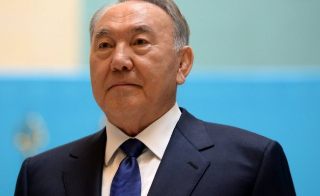 Nazarbayev'in Yeni Kazak alfabesi dilbilimcileri dehşete düşürdü