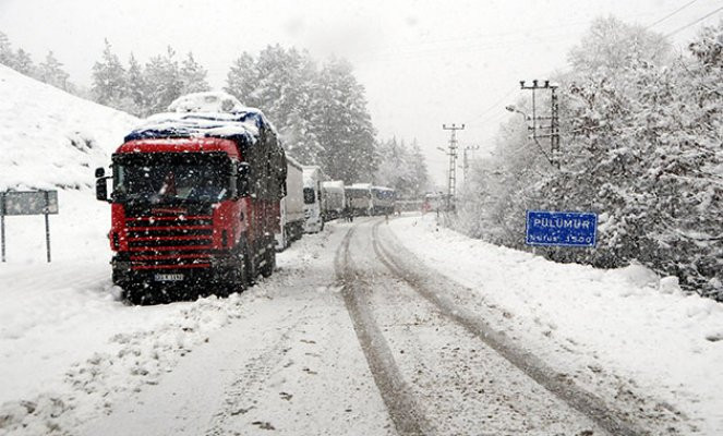 Tunceli ve Elazığ'da 358 köy yolu ulaşıma kapandı