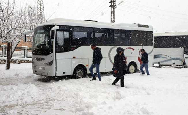 Uçak Erzincan yerine Elazığ'a indi, yolcular otobüslerle gönderildi