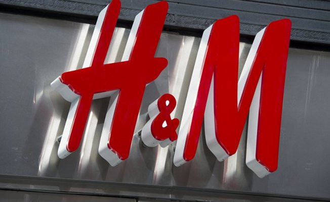 Ünlü giyim devi H&M'e ırkçılık suçlaması