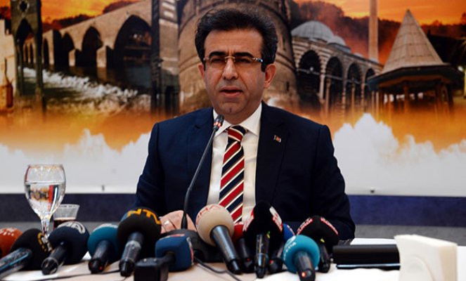 Vali Güzeloğlu: Diyarbakır'da 2017 yılında 44 bombalı araç ele geçirildi