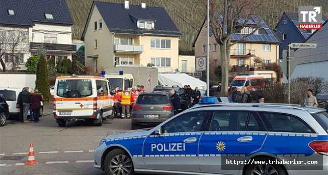 Almanya'da Türk aile evlerinde ölü bulundu