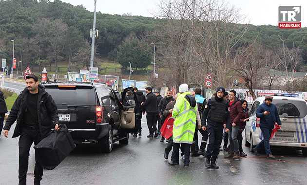 Erdoğan konvoyunu iki kez durdurdu; vatandaşlarla sohbet etti