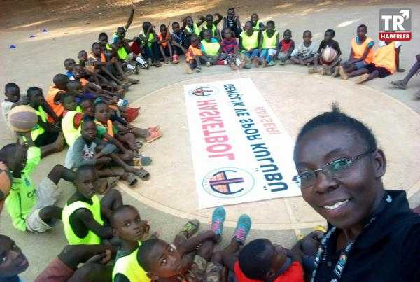 Hasketbol Kulübü, Kenya'nın Yala Basketbol Akademisi'ne malzeme yardımında bulundu