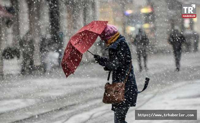 Perşembe günü bekleniyordu ama...İstanbul'da Kar Süprizi!
