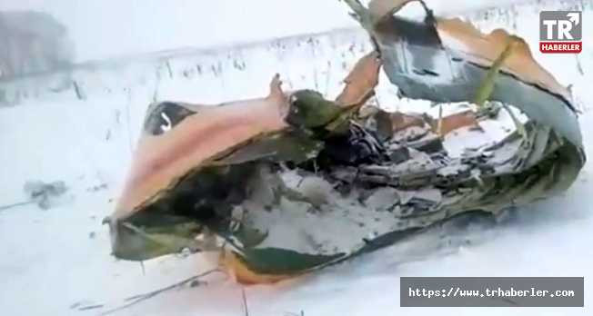 Rusya'da yolcu uçağı düştü! İşte ilk görüntüler video izle