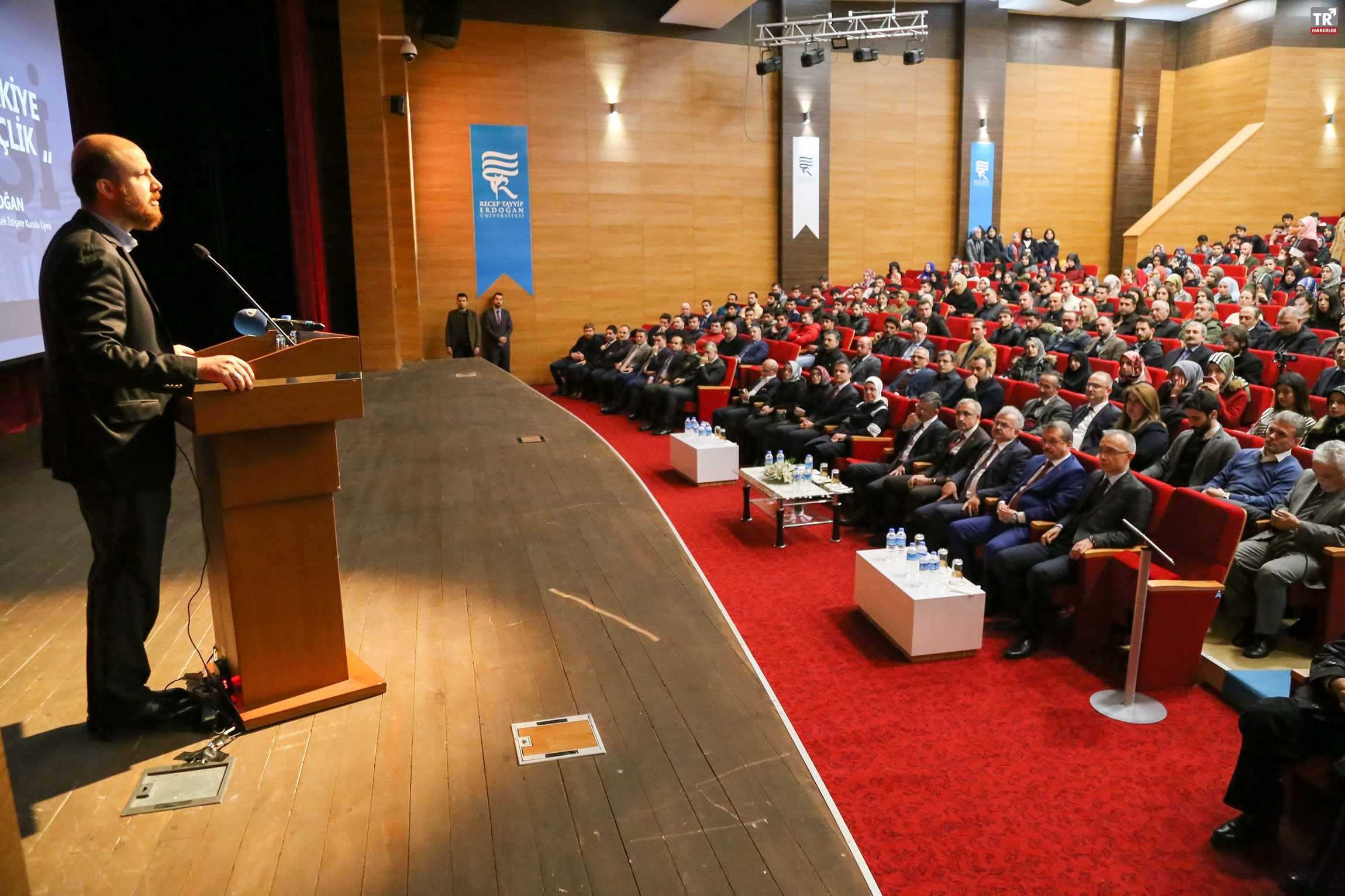 Bilal Erdoğan Recep Tayyip Erdoğan Üniversitesi’nde ‘’Yeni Türkiye ve Gençlik’’ konferansına katıldı