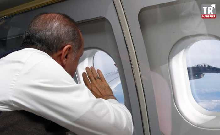 Cumhurbaşkanı Erdoğan, F-16 pilotlarını böyle selamladı