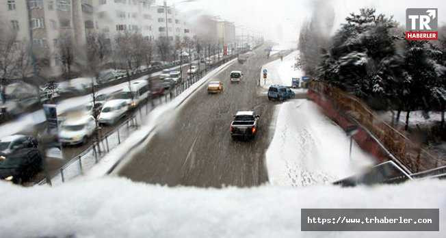 Erzurum’da Mart kapıdan baktırdı, kar kalınlığı 20 santimetreye ulaştı