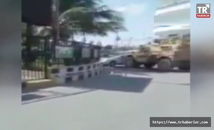 Somali’de askeri araç otomobili böyle sürükledi