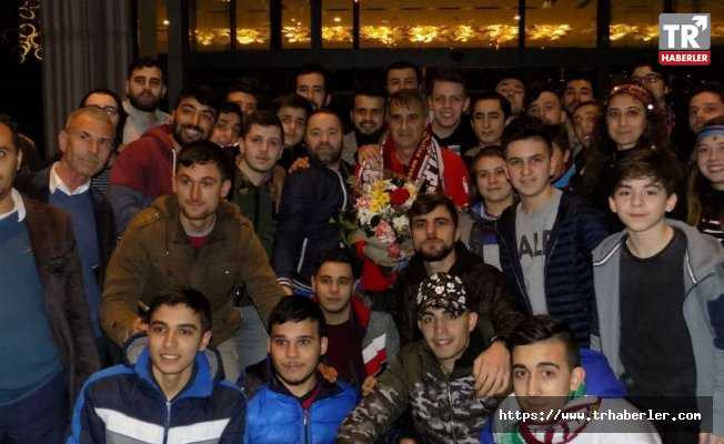 Trabzonsporlu taraftarlar Şenol Güneş'i ziyaret etti