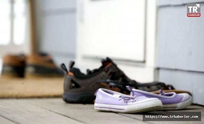 Amerikalı bilim adamı: Evde ayakkabı giymek sağlık açısından riskli