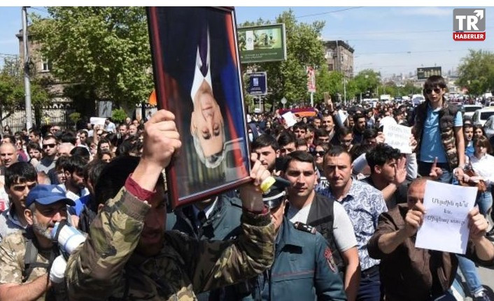 Gürcistan’da “Sarkisyan istifası” sevinci