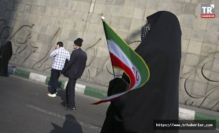 İran'da genç erkek ve kadınların kamuya açık dansı nedeniyle Kültür Bakanlığı yetkilisi tutuklandı