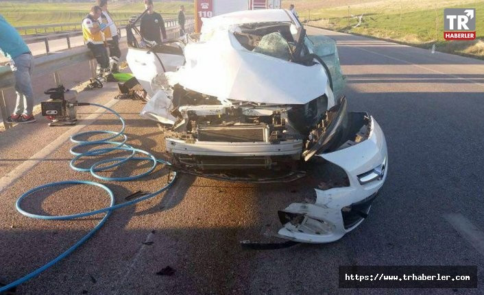 Otomobil tıra çarptı, karı-koca hayatını kaybetti