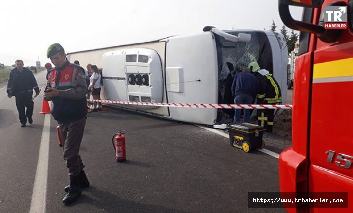 Denizli'de turistlerin taşındığı otobüs devrildi: 17 yaralı