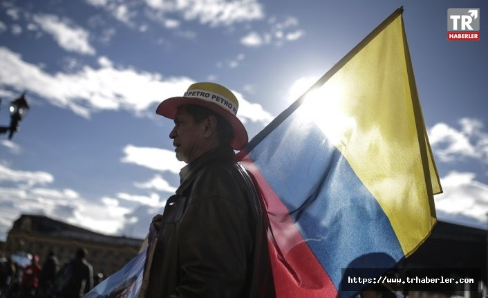 Kolombiyalılar, yeni devlet başkanını seçiyor