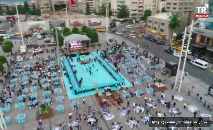 Taksim Meydanı’nda dev iftar