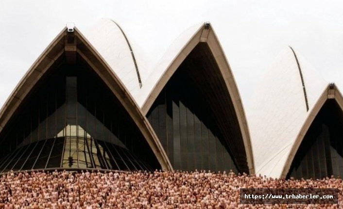 Avustralya’da binlerce çıplak toplandı! 11 bin kişi başvurdu...