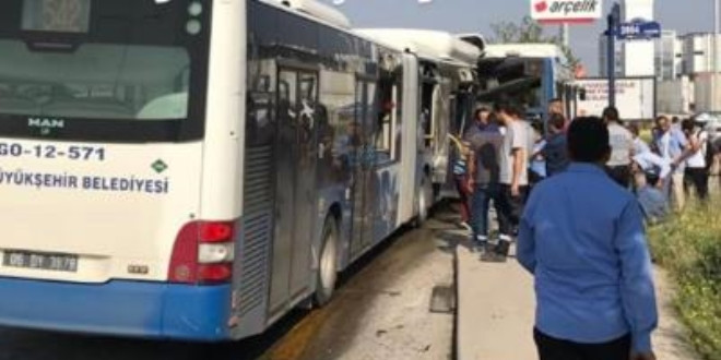 Başkent'te belediye otobüsleri çarpıştı, ölü ve yaralılar var