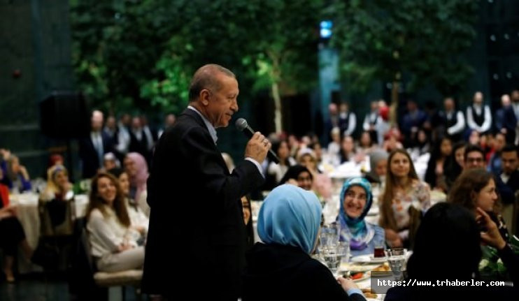 Cumhurbaşkanı Erdoğan iftar sonrasında İstanbul’da konuşuyor canlı izle