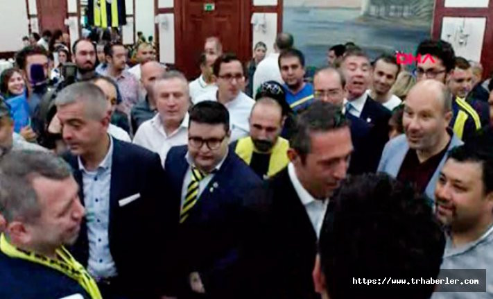 Fenerbahçe bayramlaşma töreninde Galatasaray marşı şoku! - izle