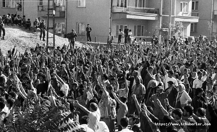 2 Temmuz 1993 Madımak olayı nedir? İşte Sivas katliamının görülmemiş fotoğrafları…