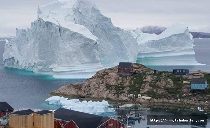 Grönland'da bir köy devasa buzdağının tehdidi altında